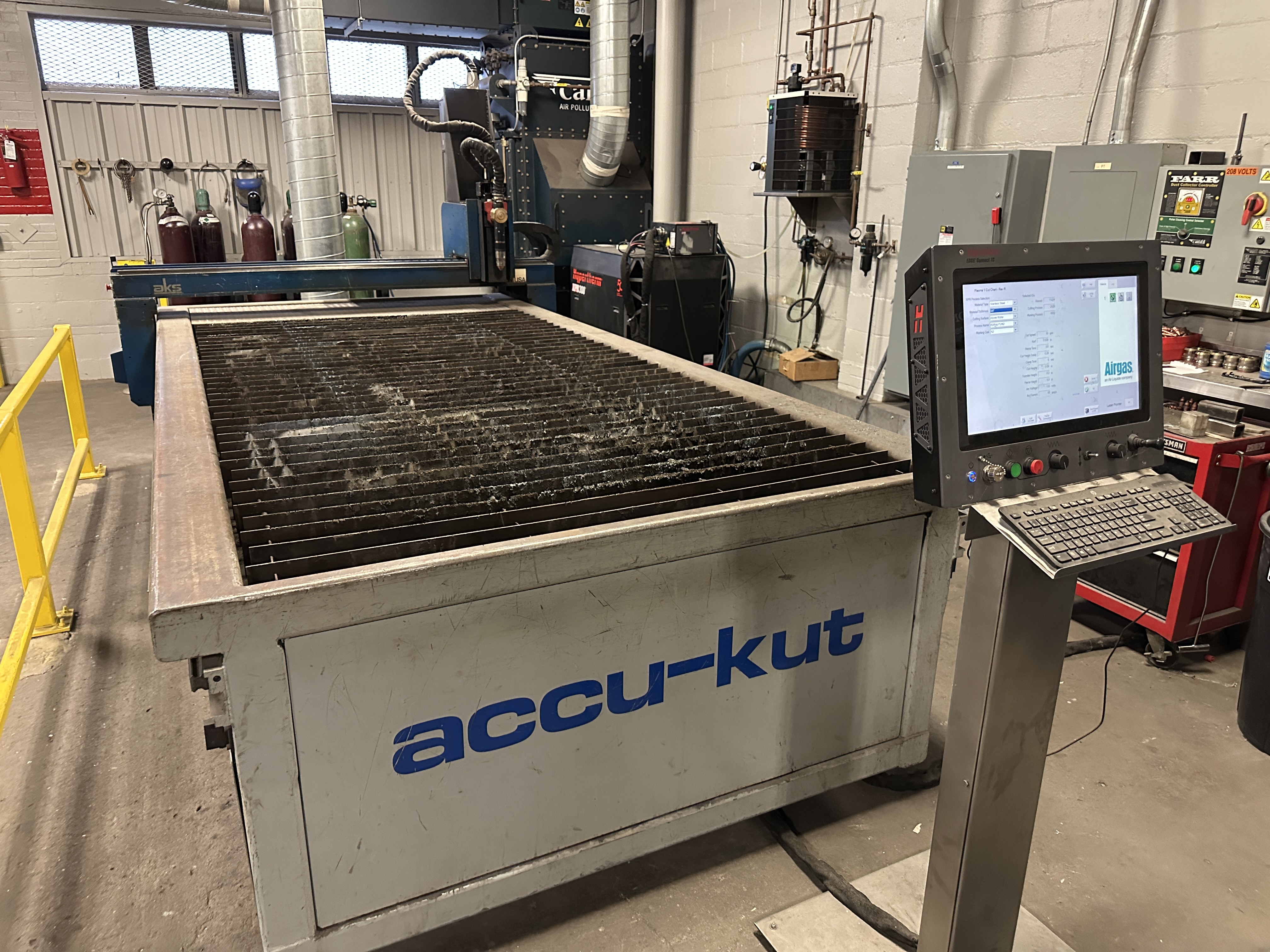 11 Accu Kut Table controller and dust collector